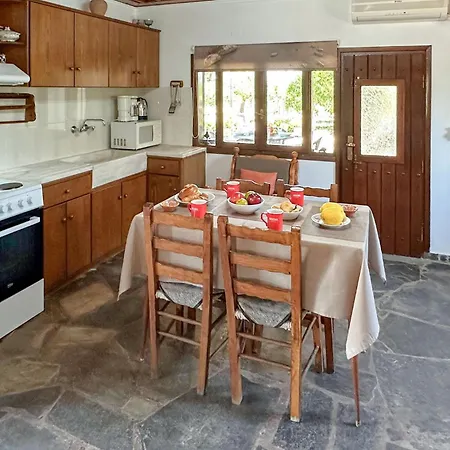 Gorgeous Home In Astros Peloponnese