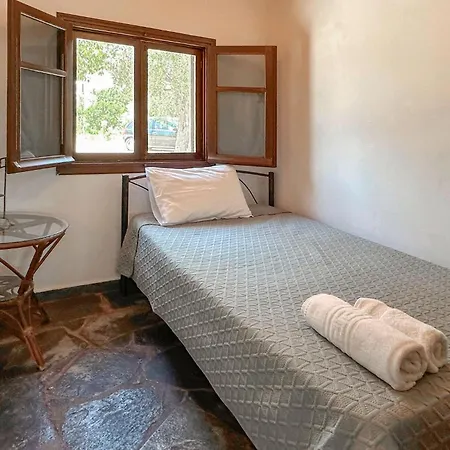2 Bedroom Stunning In Astros Peloponnese * Koutroufa