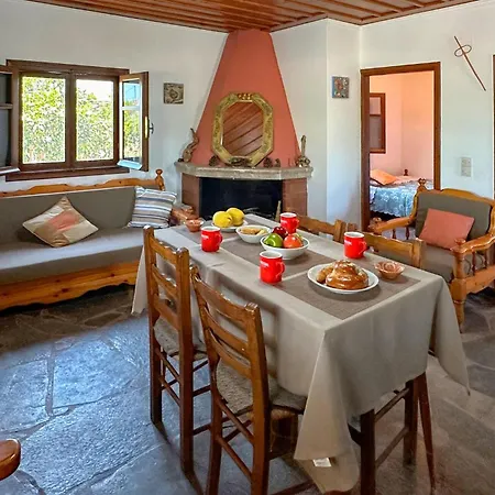 Nyaraló Gorgeous Home In Astros Peloponnese