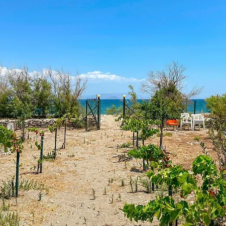 Сasa de vacaciones Astros Peloponnese With A Fireplace 09 *